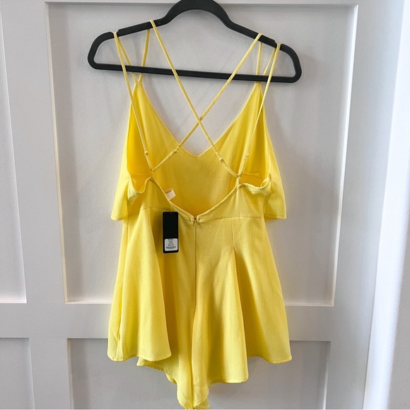 NWT - Flowy ruffle short romper - Picture 4 of 5